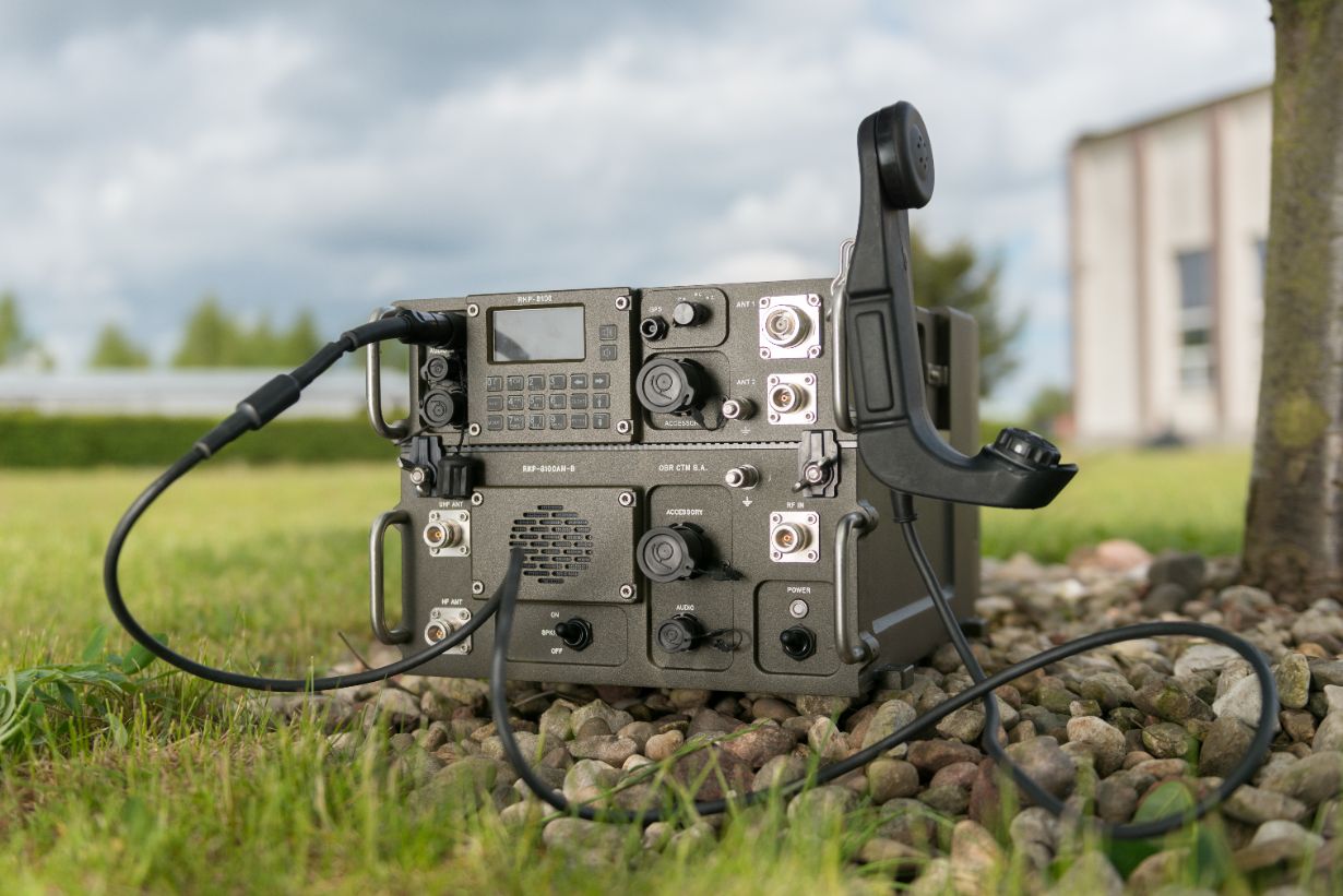RKP-8100 z wzmacniaczem na poligonie